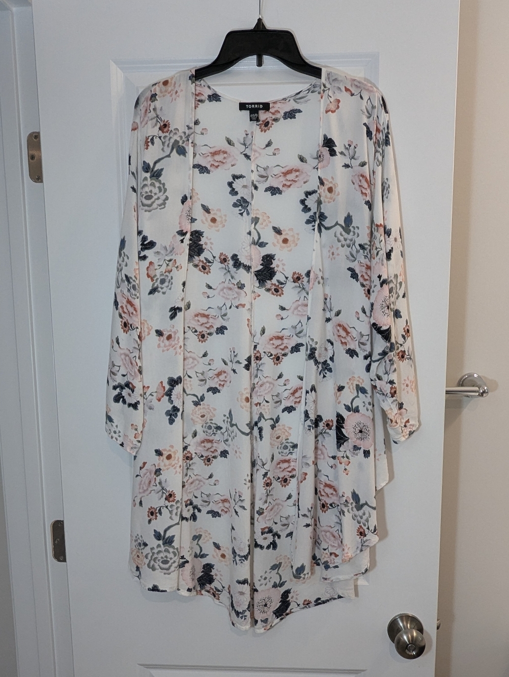TORRID Open Front Floral Crepe Cascade Duster Kimono, Size 00/0